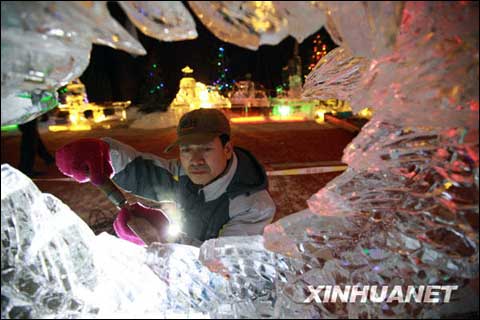 中国艺术家夺冠柏林国际冰雕大赛 